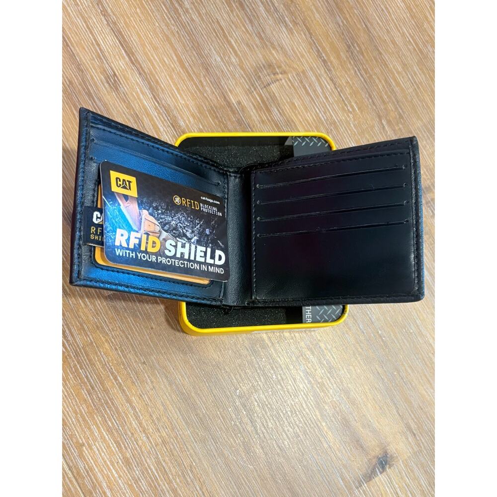 Mens CATERPILLAR CAT Black 100% Genuine Leather RFID Wallet Tin Gift NEW - Picture 2 of 11